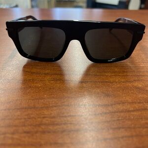 Brand New FENDI Sunglasses FE 40091U 01A Black/Dark Gray